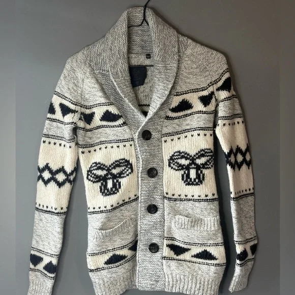 Aritzia TNA size small 100% lambswool button-up cardigan sweater in grey/white - Picture 2 of 7